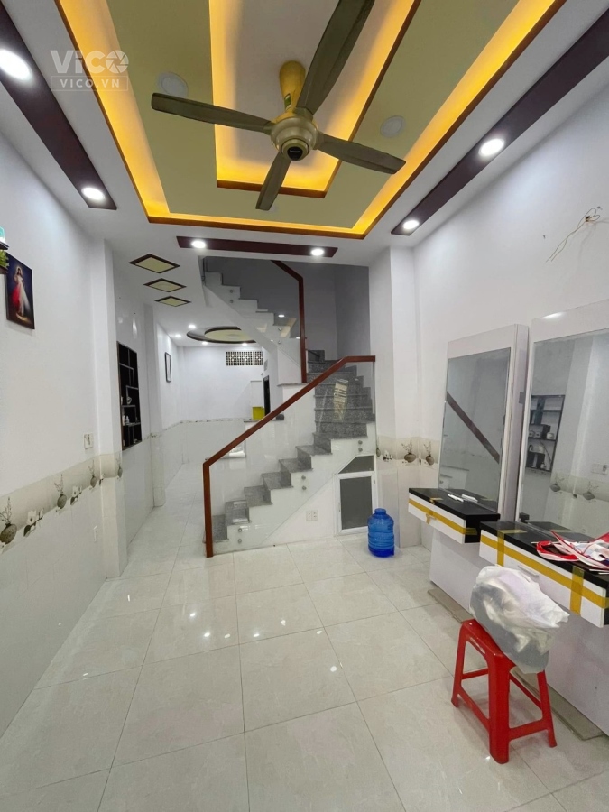 GV34 Nhà mới 48m2 4 tầng đúc Bê tông cốt thép giá 4 tỷ 750