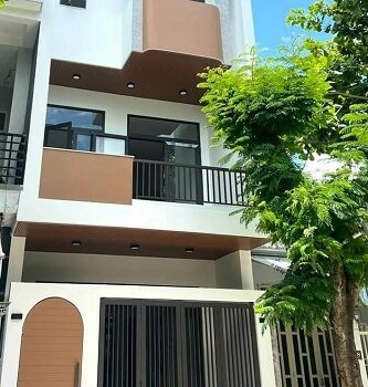 Nhà 3 tầng mặt tiền đường Hoà Minh 21 ,ngay trung tâm quận Liên Chiểu ,P.Hoà Minh.