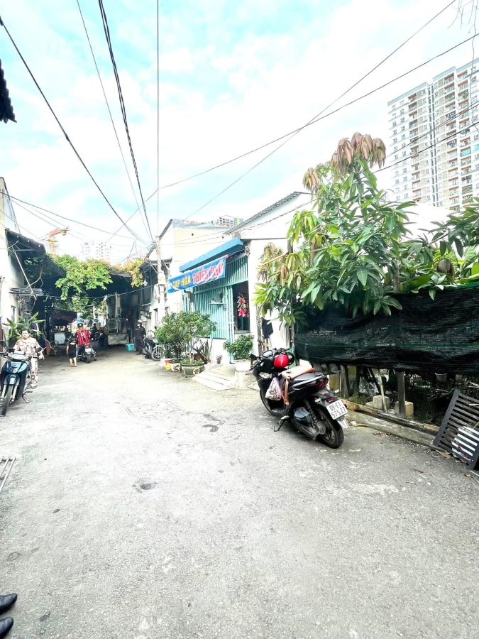 BÁN NHÀ HẺM XE TẢI ĐƯỜNG ĐÀO TRÍ 86 M2, 5 PHÒNG CHO THUÊ. GIÁ CHỈ 4,8 TỶ.