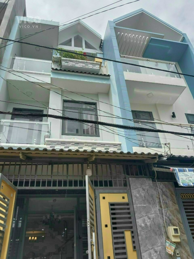 Bình Tân Qúa rẻ cho 1 cuộc tình gần 70m2(4.3x16)hẻm xe tải 1 trệt 2 lầu ST Gía 4ty3