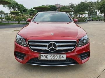 E300 AMG là chóp của dòng E rồi k phải tả cấu hình nữa.