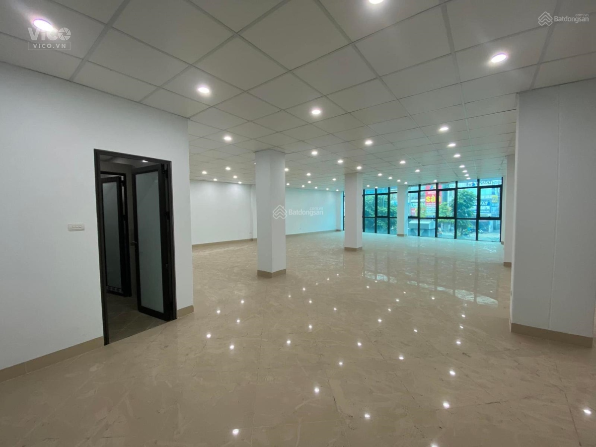 cho thuê nhà 7 tầng mặt phố Trường Chinh MT 13,6m, DT 1500m2 phố dân cư đông đúc, KD tốt