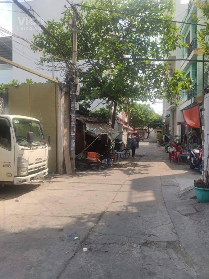 Thạch Lam Tân Phú, 72m2 hẻm xe tải, giá 6,9 tỷ nhà mới ở ngay.
