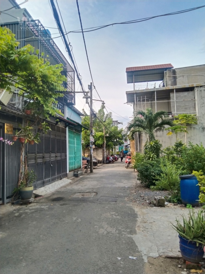 Bán nhà HXH Lê Đình Cẩn, Bình Tân, 3 tầng, 70m2 giá 4,45 tỷ