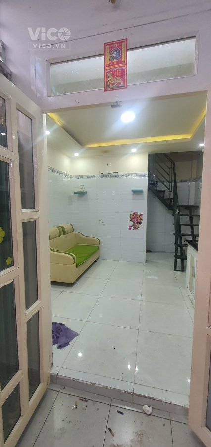 Bán nhà nát mặt tiền Âu Cơ