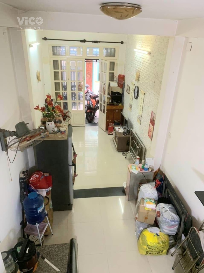 Hẻm Ngang 3,5 m Tôn Đản Dt 98 m Đúc 4 tầng nhà mới có 3.79 tỷ