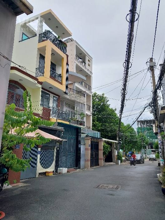 Hẻm XH Phạm Văn Đồng, Ngang 5.3x23 ( 123 m2) , Nhà Đẹp ỏ ngay , Nhỉnh 4 tỷ.