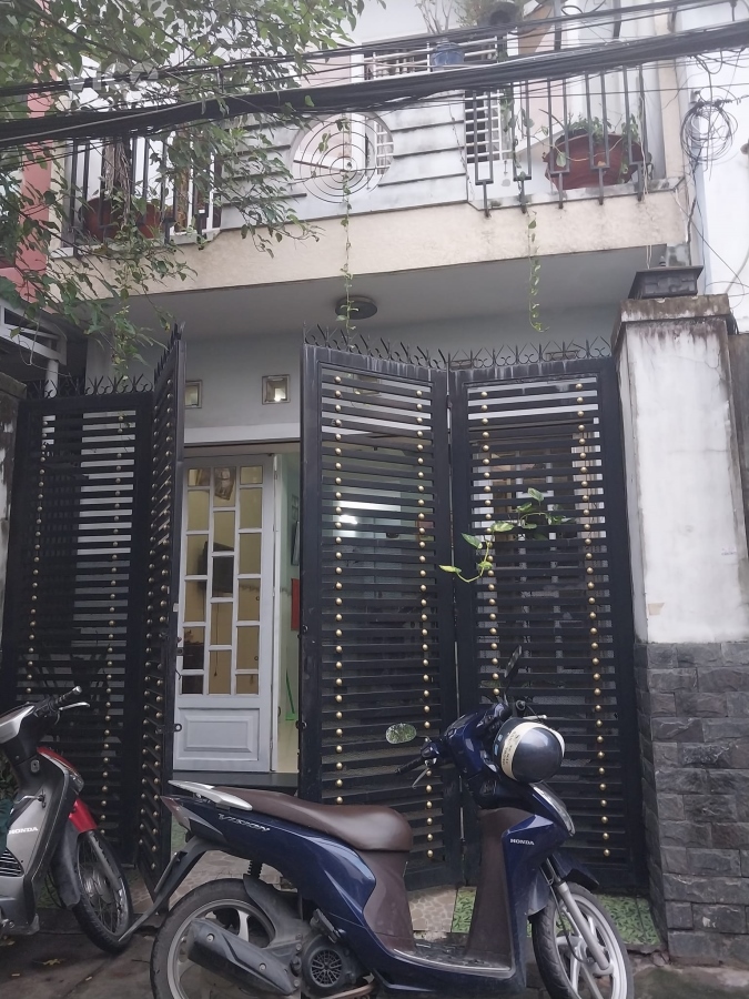 NHÀ SÁT MT, NGAY CHỢ BÌNH TRỊ ĐÔNG, GẦN TÊN LỮA, 4x14, 4 TẦNG, CHỈ 6,5 TỶ.