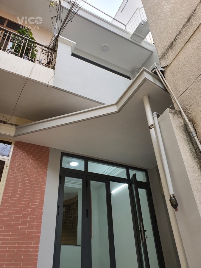 Chủ cần bán gấp căn nhà đường Phan Đăng Lưu Trung tâm Phú Nhuận Diện tích 62 m2 Giá 8 tỷ.