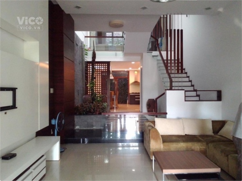 Nhà Đẹp ở ngay, Ba bước ra Măt tiền Thái Thị Bôi, giá hơn 2 tỷ gọi 0905522660