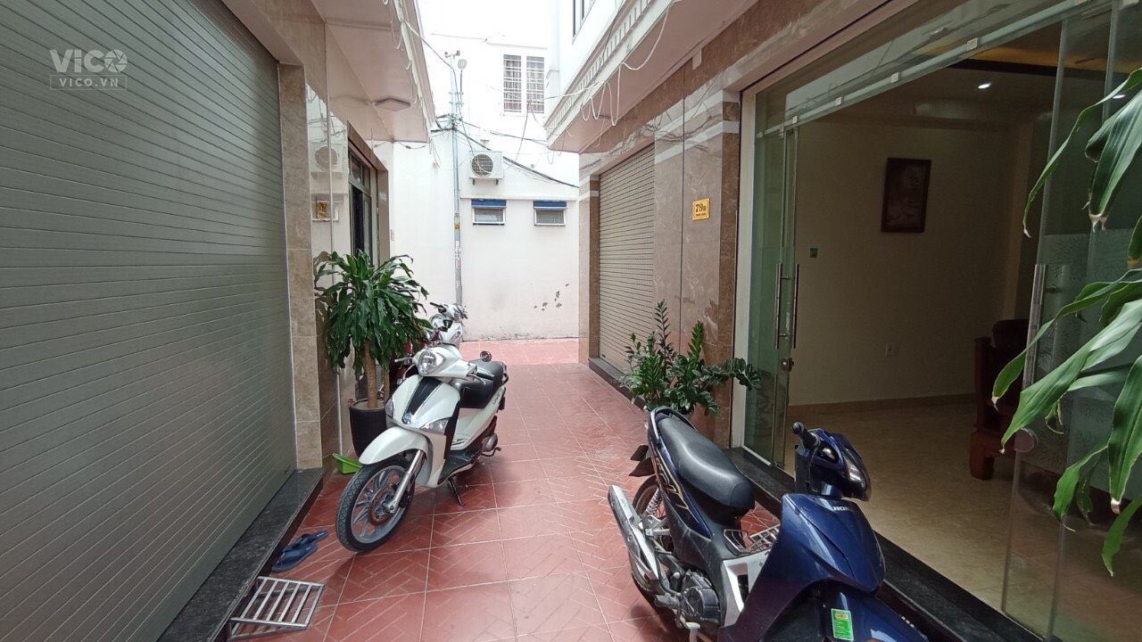 Bán nhà 3 tầng ngõ Trung Hành trước nhà đường 2.5m đông tt