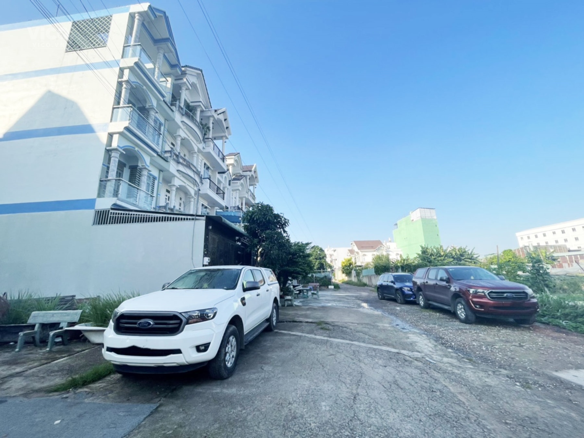 Q12.497. HXH 1/ THÔNG, P.HIỆP THÀNH Q12, NHÀ ĐẸP 4 TẦNG BTCT, Ô TÔ VÀO NHÀ, NHỈNH 5 TỶ.