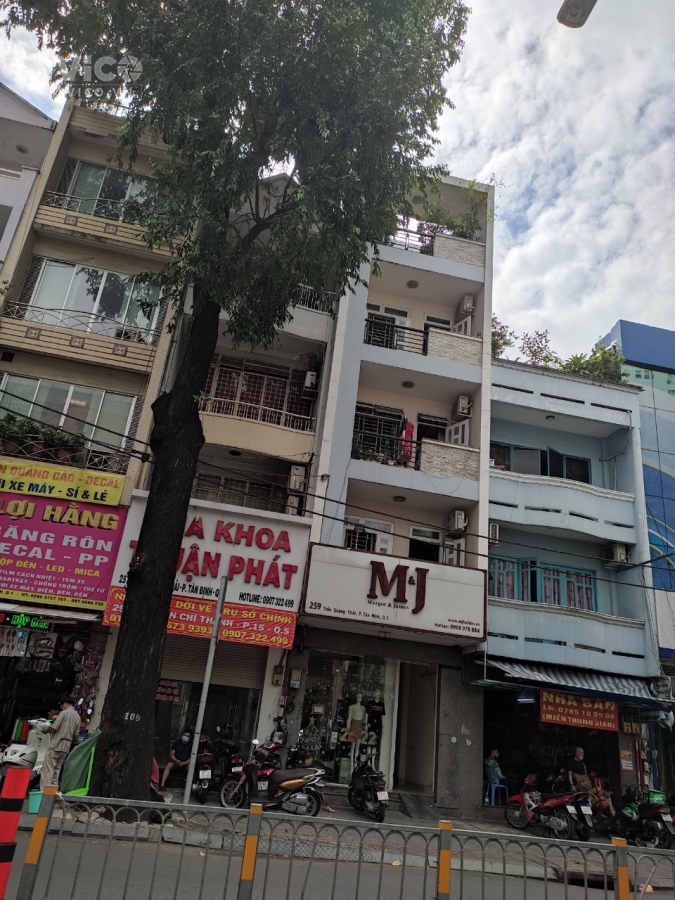MT 259 Trần Quang Khải, P. Tân Định, Q.1, 4.3x15m, trệt 5 tầng, thu nhập 120tr/tháng