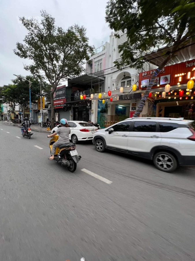 MẶT TIỀN TÂN PHÚ, NGAY KÊNH TÂN HOÁ, NGÃ 3 KÊNH TÂN HOÁ HUỲNH THIỆN LỘC, KINH DOANH TUYỆT VỜI,