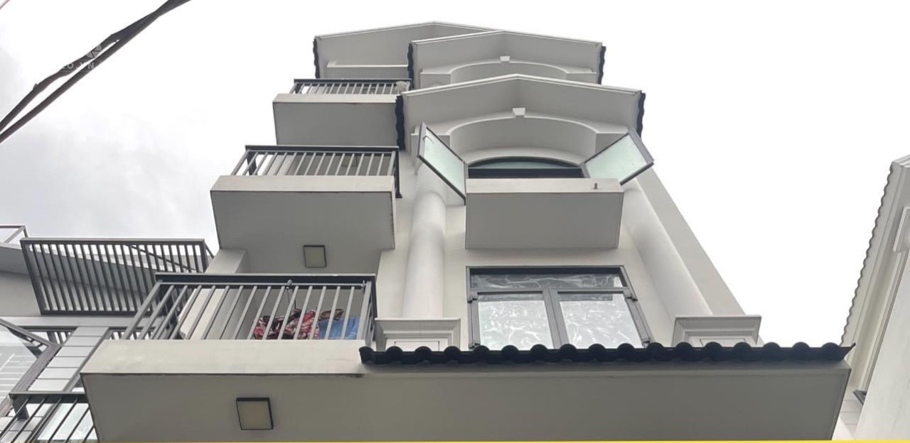 BÁN CĂN HỘ CAO CẤP XE HƠI ĐỖ CỬA HẺM 793 GIÁ 8xx TỶ.