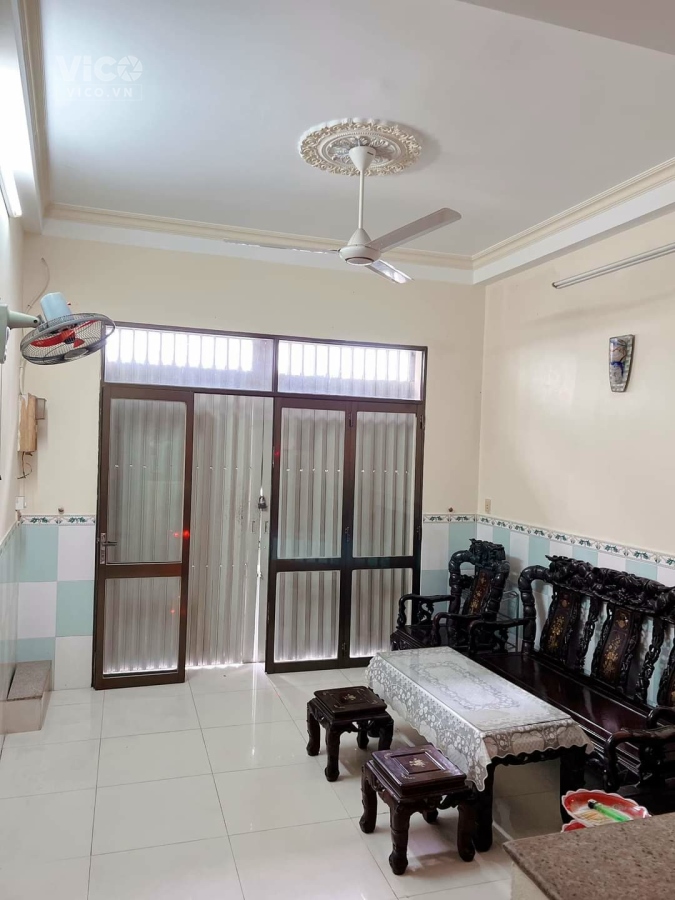 Chính chủ cần bán nhà 4 lầu, hẻm 1 trục, khu hiện hữu quận 4