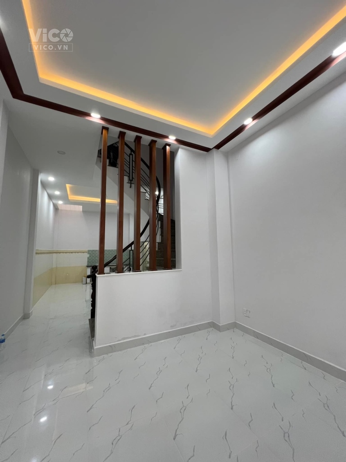 BÁN NHÀ 4 LẦU ĐƯỜNG BỜ BAO TÂN THẮNG, Q. TÂN PHÚ, HẺM XE HƠI
