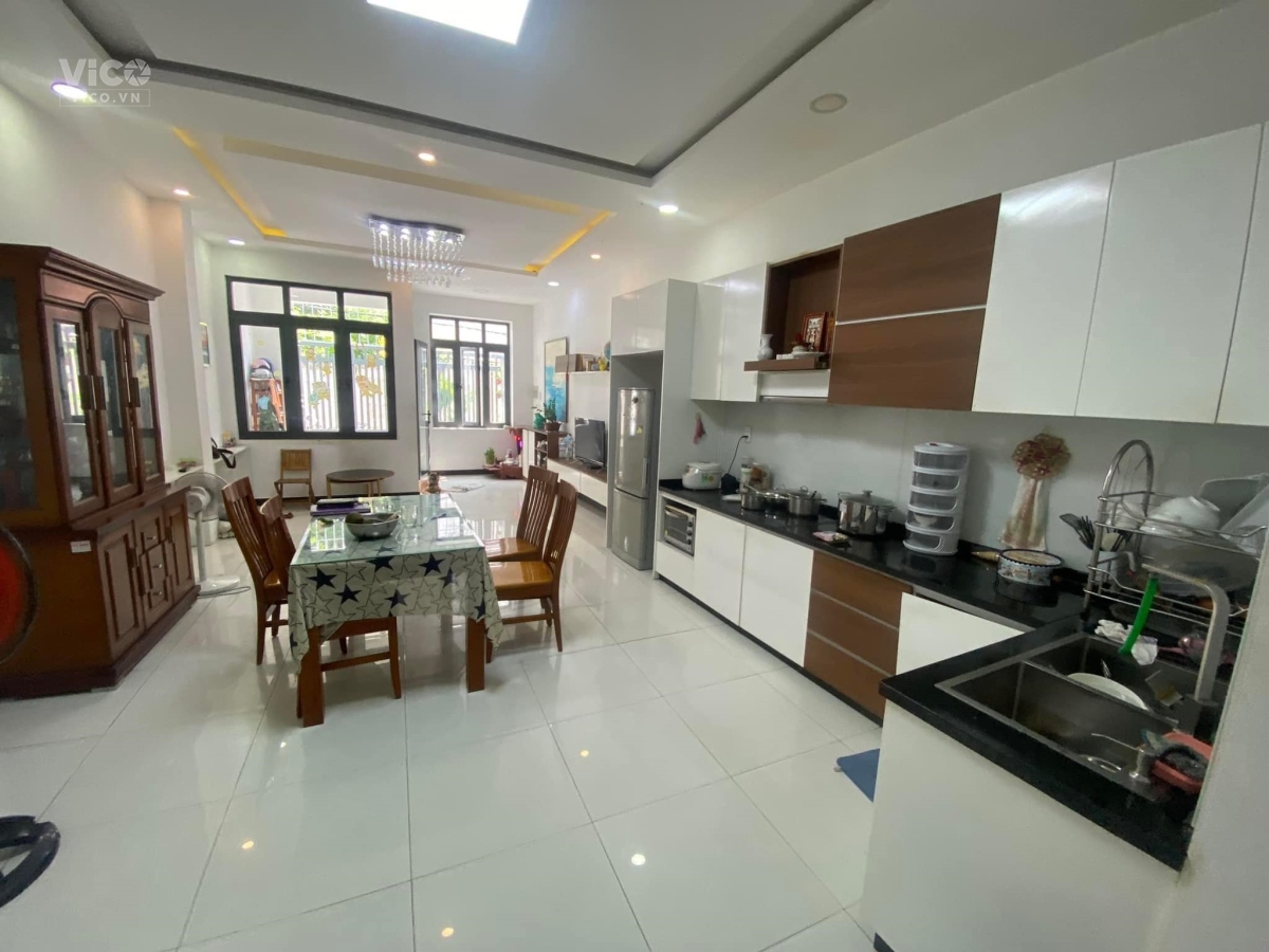 Bán GẤP nhà đường Thống Nhất 64m2, giá 6,6 tỷ
