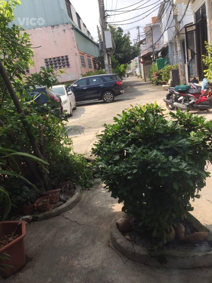 BÁN NHÀ C4 ĐƯỜNG LUỸ BÁN BÍCH, HẺM XE TẢI, 72 m2 CHỈ 7.6 TỶ, KHU VỰC ĐANG XÂY DỰNG RẤT ĐẸP