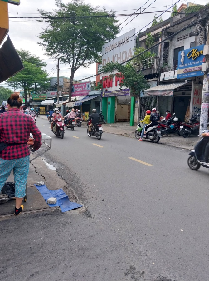 Bán nhà mới Sát CV Làng Hoa, TT Gò Vấp, 4 tấm 6 tỉ