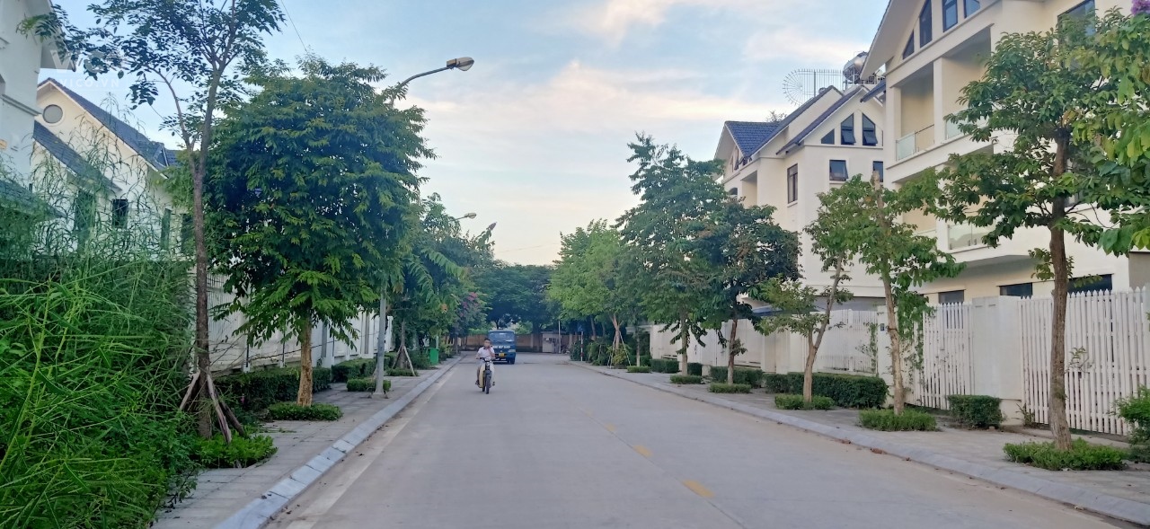 10 Tỷ 135m2 x 4 Tầng, Biệt thự liền kề Geleximco Lê Trọng Tấn,Ở Sướng Kinh Doanh