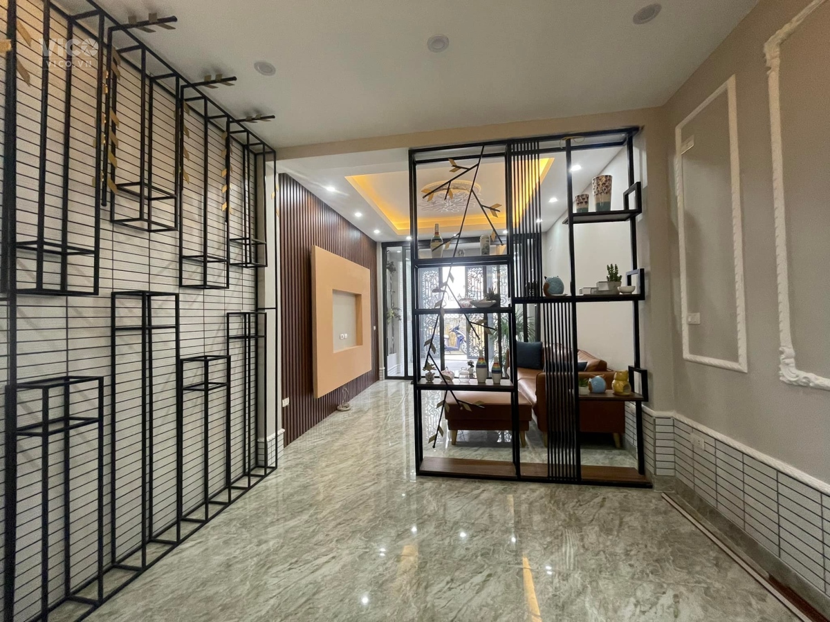 Bán nhà đẹp Bồ Đề Long Biên ngõ thông xe ở sướng