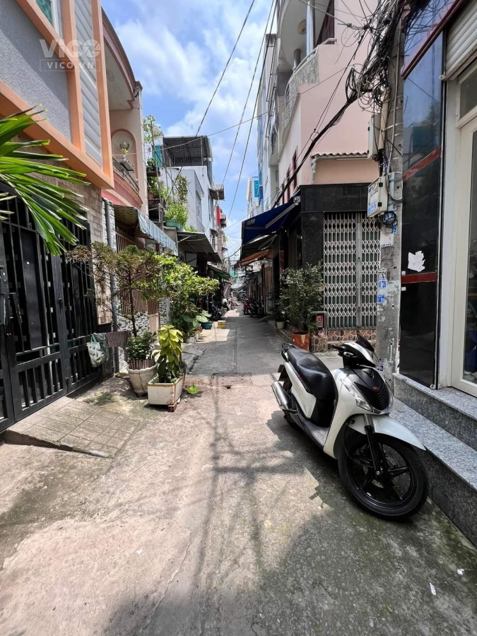 Nhà HXH Khu phân lô Hưng Phú P10 Q8, 35.6m2, 1 trệt 1 lửng, Cách MT 50m, Gía 4.43 Tỷ