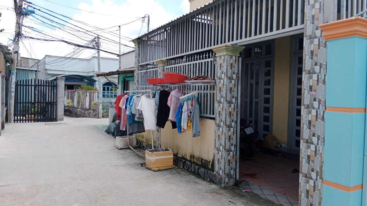 Chính chủ bán Nhà tại Ấp 1, Xã Phú Xuân, Nhà Bè, Hồ Chí Minh DT80m2 Giá 5 tỷ LH 0977772225