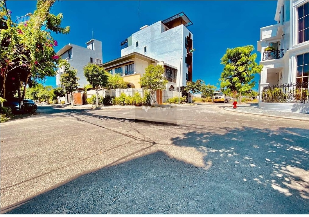 Nhà Phan Thị Nể, sát biển Nguyễn Tất Thành, 185m2, Lô Góc