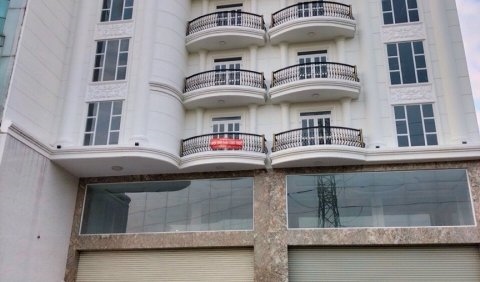 Bán lô đất 90m phố Bát Khối 5.75 tỷ, ô tô tránh.