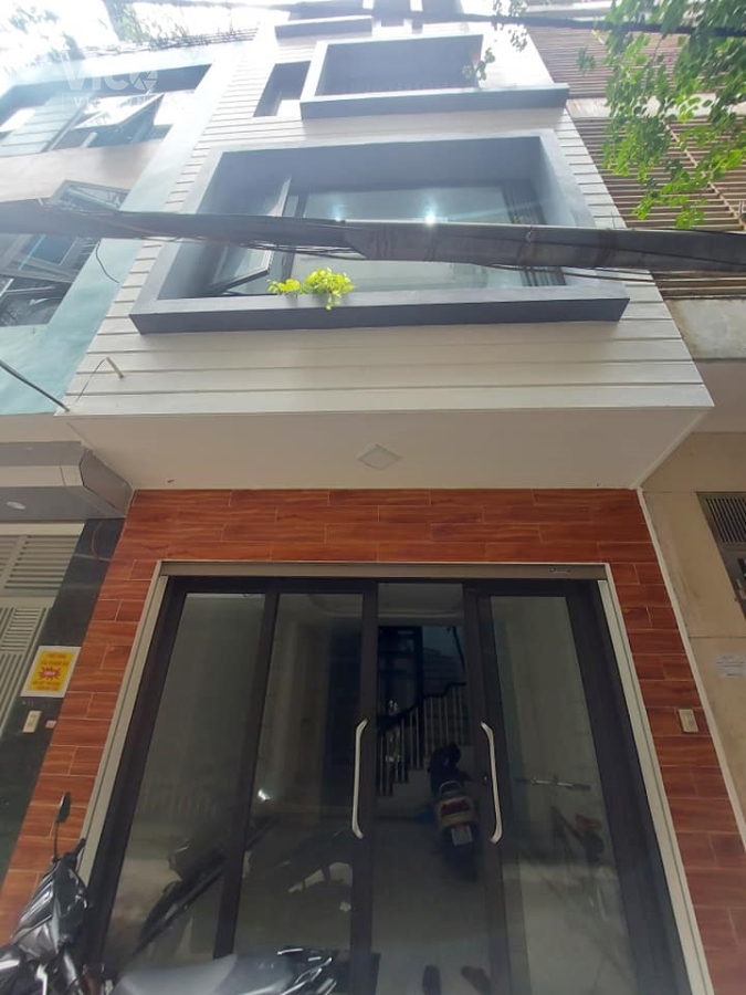 Nhà mới Ngô Gia Tự Long Biên gara ôtô thang máy thoáng trước sau, chỉ 7 tỷ .