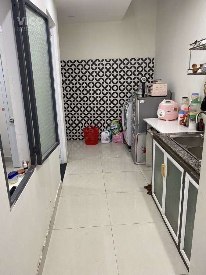 Tôn Đản, kiệt ô to, nhà 2 tầng đẹp.