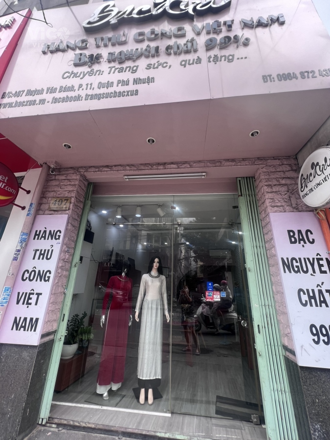 Cần Mở Rộng Kinh Doanh Tìm Được Chỗ Rộng Hơn Nên Sang Nhượng Cửa Hàng Mặt Phố Vị Trí Đẹp Tại Phú