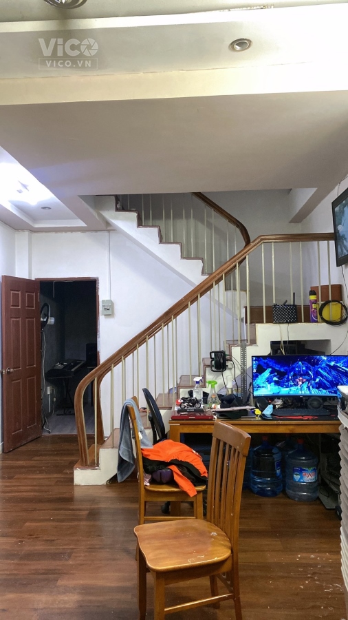 Bán nhà Cách Mạng Tháng 8 (CMT8), 45m2 chỉ 4.7 tỷ, 3 tầng