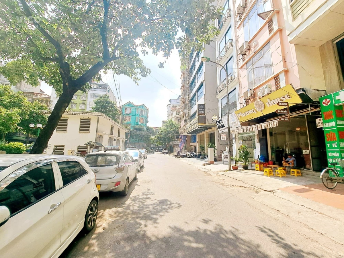 Bán nhà Dương Khuê DT 70m2, 7T, MT 5m, xe tải tránh đỗ, vỉa hè 2 bên, kdoanh cực đỉnh, nhỉnh 17 tỷ