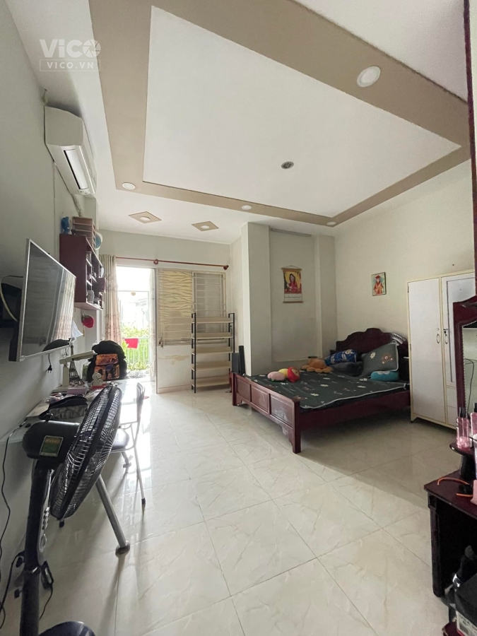 BÁN NHÀ 4 TẦNG NGAY KHU LỮ GIA VIP GIÁP RANH QUẬN 10 43M2 NHỈNH 6 TỶ