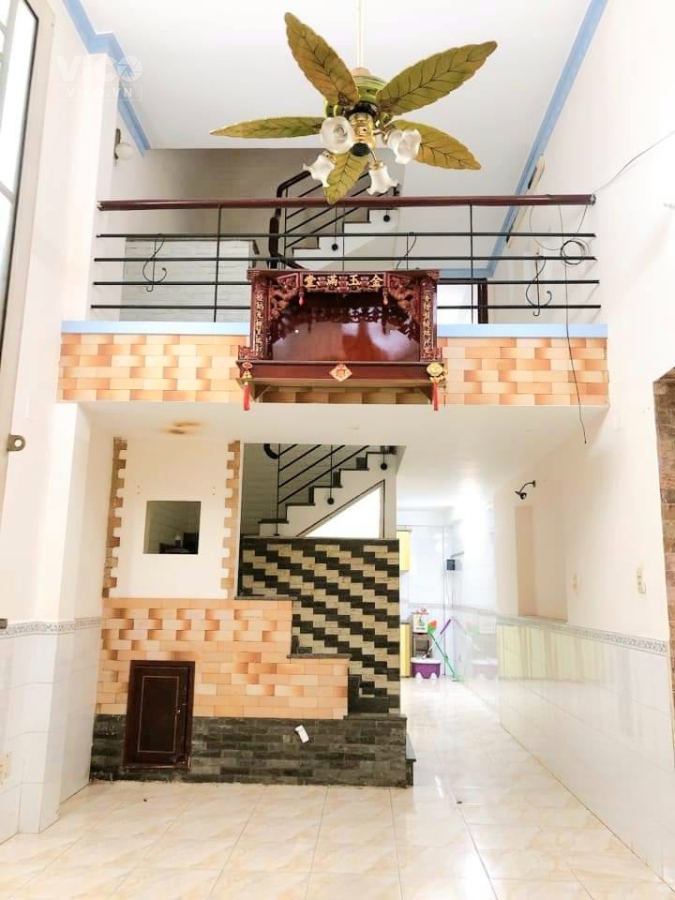 Hẻm xe hơi KIA MORINING DT 146.9 m Ngang 4 x 13 m ĐÚC 4 Tấm ĐOÀN VĂN BƠ Quận 4