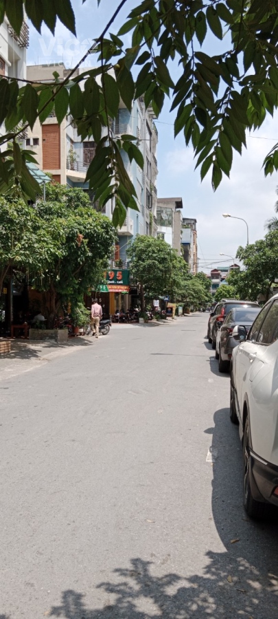 NHÀ ĐẸP DIỆN TÍCH RỘNG GIÁ ÊM Ô TÔ QUA NHÀ LÊ TRỌNG TẤN HÀ ĐÔNG