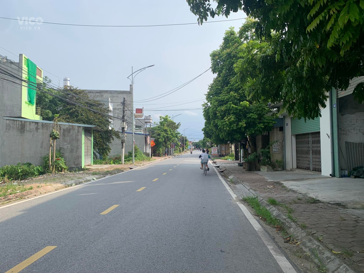 Hàng hiếm mặt đường Đa Phúc đối diện với Central Park