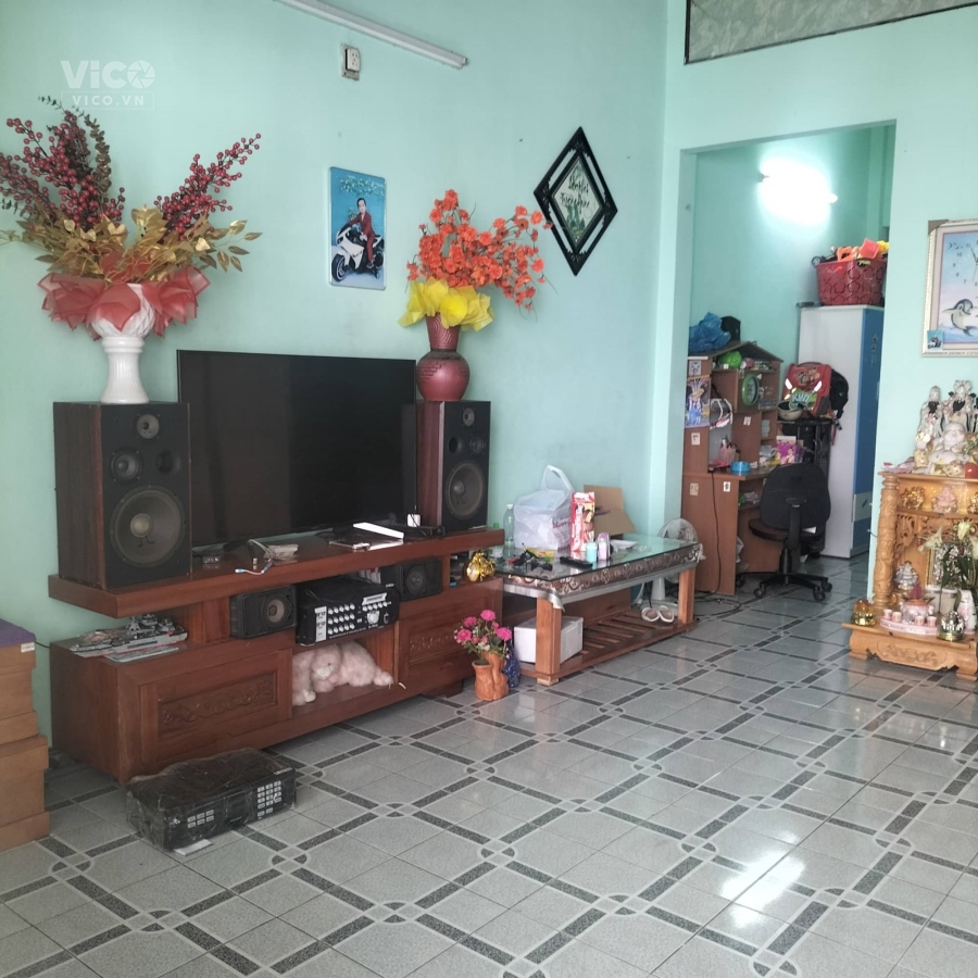 Bán Nhà cách MT Tôn Đản 30m, DT 80m2 Giá chỉ 2.1 tỷ, Ô tô đỗ gần nhà.