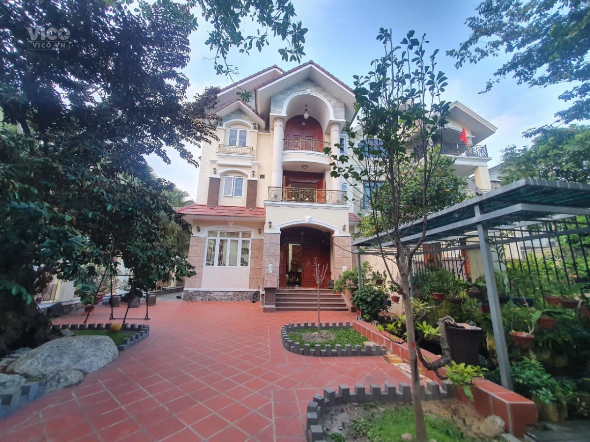 BIỆT THỰ ĐẲNG CẤP 400m2 VIEW SÔNG 3 MẶT TIỀN Q.7 GIÁ 70 tỷ.