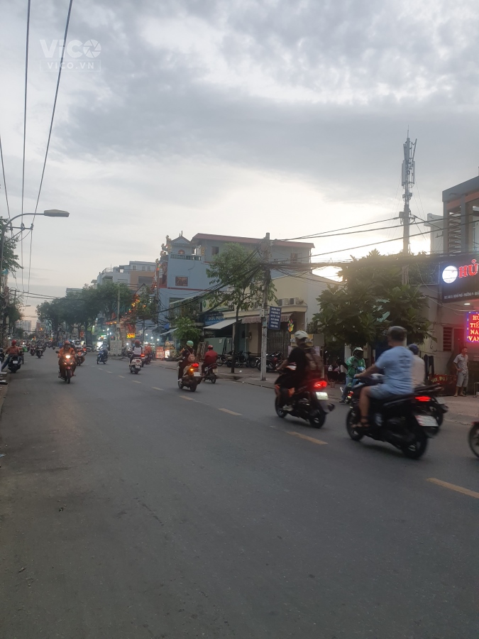 BÁN MẶT TIỀN HƯNG PHÚ PHƯỜNG 8 QUẬN 8 KẾT CẤU 2 LẦU ST