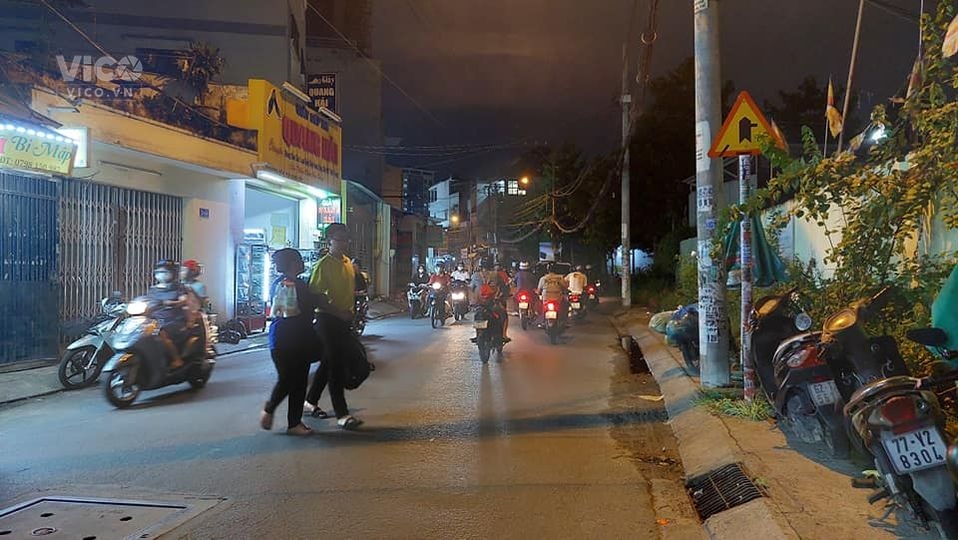 VỪA Ở VỪA KINH DOANH, NGANG LỚN, 5,7 X10, XE HƠI THÔNG, GÒ VẤP, NHỈNH 5 TỶ.