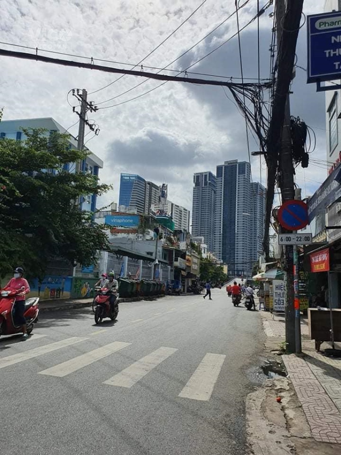 GÀ ĐẺ TRỨNG VÀNG BÌNH THẠNH GIÁP QUẬN 1 HẺM Ô TÔ GẦN MẶT TIỀN 435m2 _ 30 tỷ
