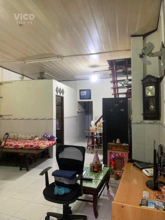 Bán nhà Cấp 4, HXH 7 chỗ, Lạc Long Quân Lê Minh Xuân, 5.2x19m, 9.9 tỷ