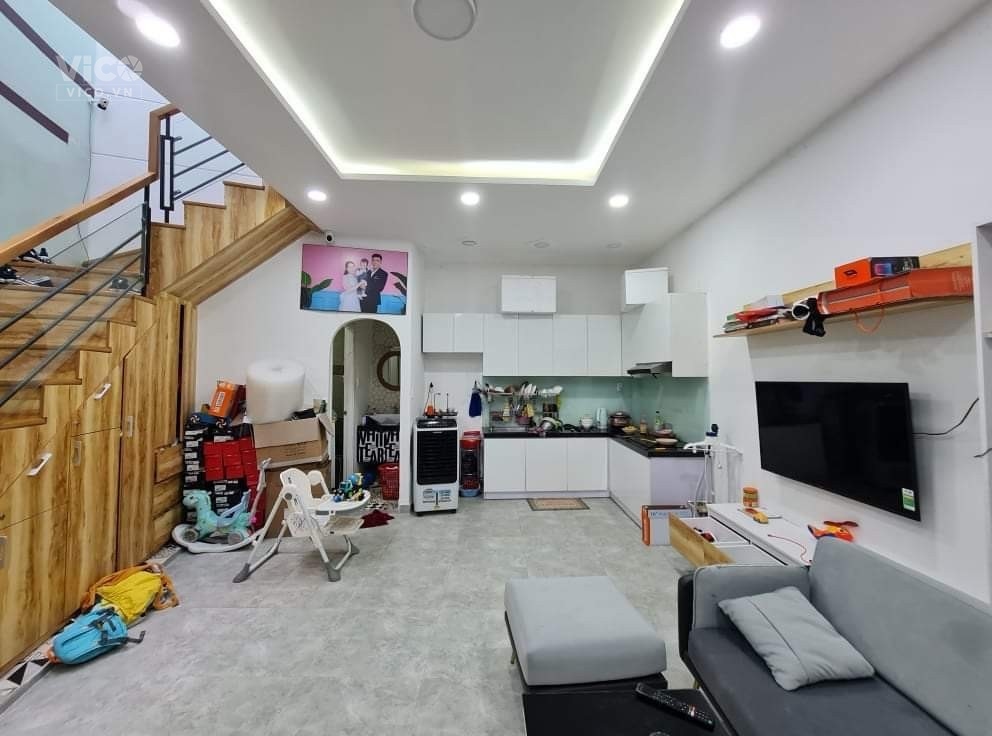 BÁN NHÀ Phú Nhuận, HUỲNH VĂN BÁNH 50m2 ngang 5M 2 tầng GIÁ CỰC TỐT