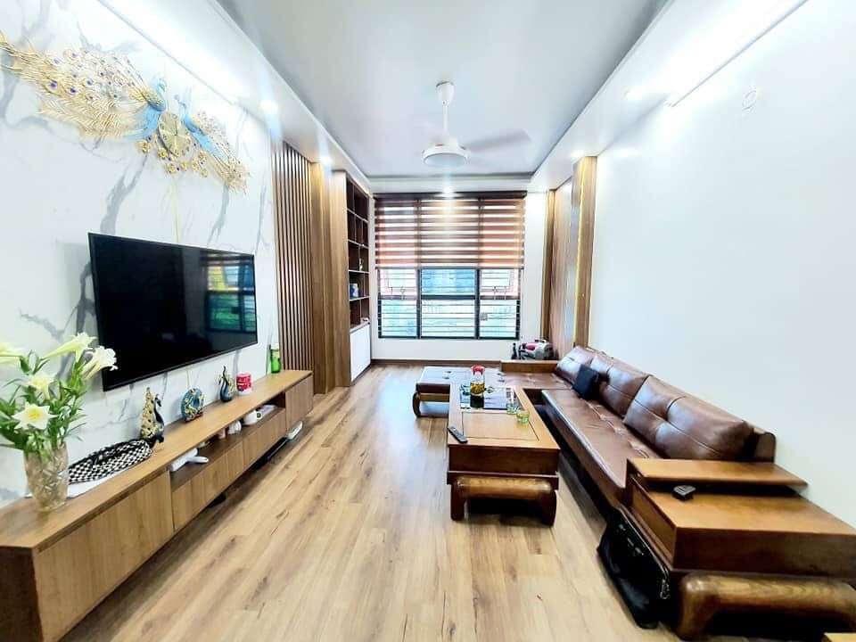 NHÀ 5 TẦNG GARA Ô TÔ TRÁNH VỈA HÈ KINH DOANH VĂN PHÒNG VIEW VƯỜN HOA
