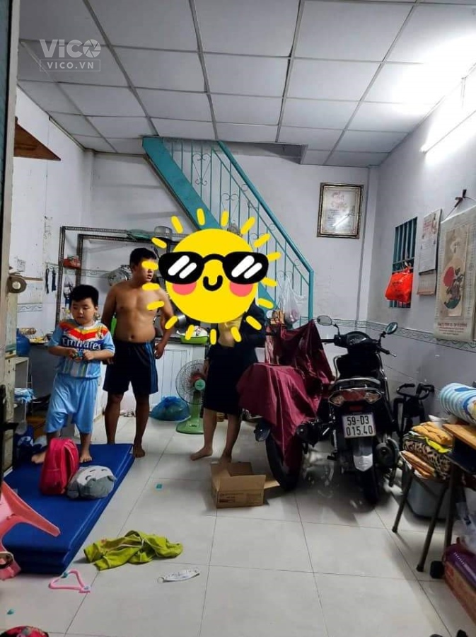 Tân Phú nhỉnh tỷ có nhà ngàg 5 bề thế .25m2(5.1x5.5).sổ riêng.hoàn công đầy đủ
