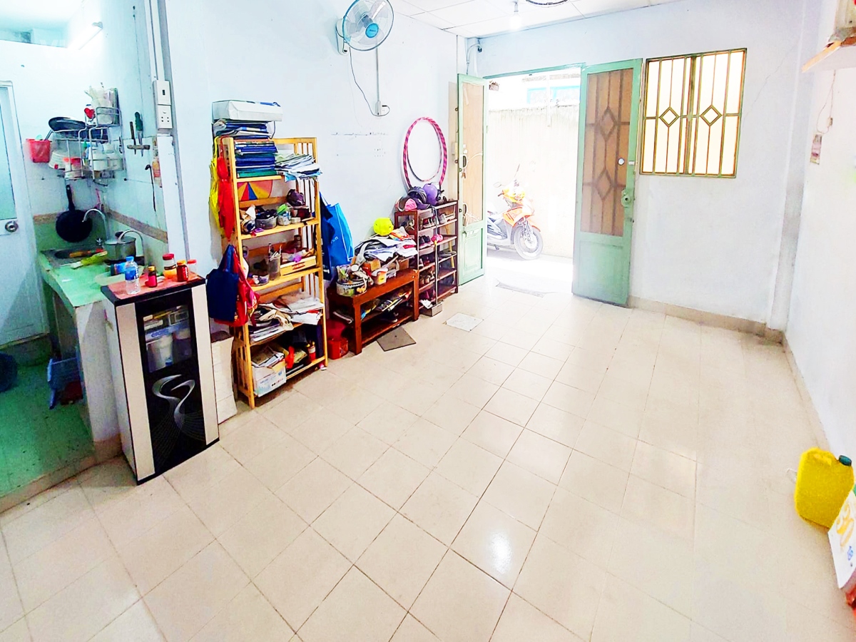 Bán nhà kế Mặt tiền Bùi Thị Xuân, Tân Bình, 3 Tầng, 30m2, 3PN, Giá rẻ