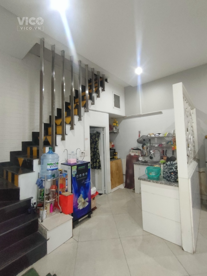 Nhà Âu Cơ, Tân Phú, 45m2, 5.x tỷ, 4 tầng, 1 xẹt, hẻm xe tải
